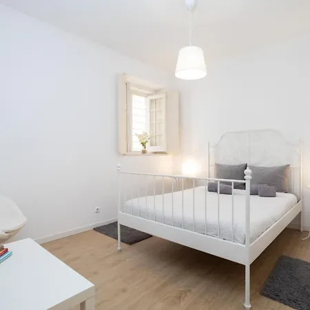 Elvira Casa Rustica 75m2 A 300 Metros Da דירה אסטוריל